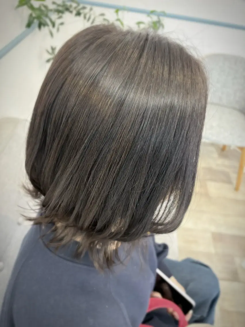 カラー うる艶カラー/美髪 折戸光希のヘアスタイル