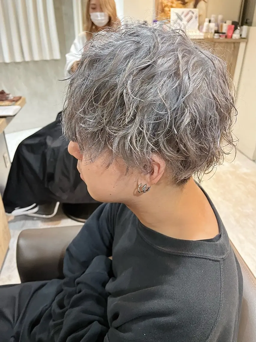 パーマ メンズ メンズブリーチ メンズパーマ カット パーマ 髪質改善/ハイトーン カラー/久保田彰のヘアスタイル