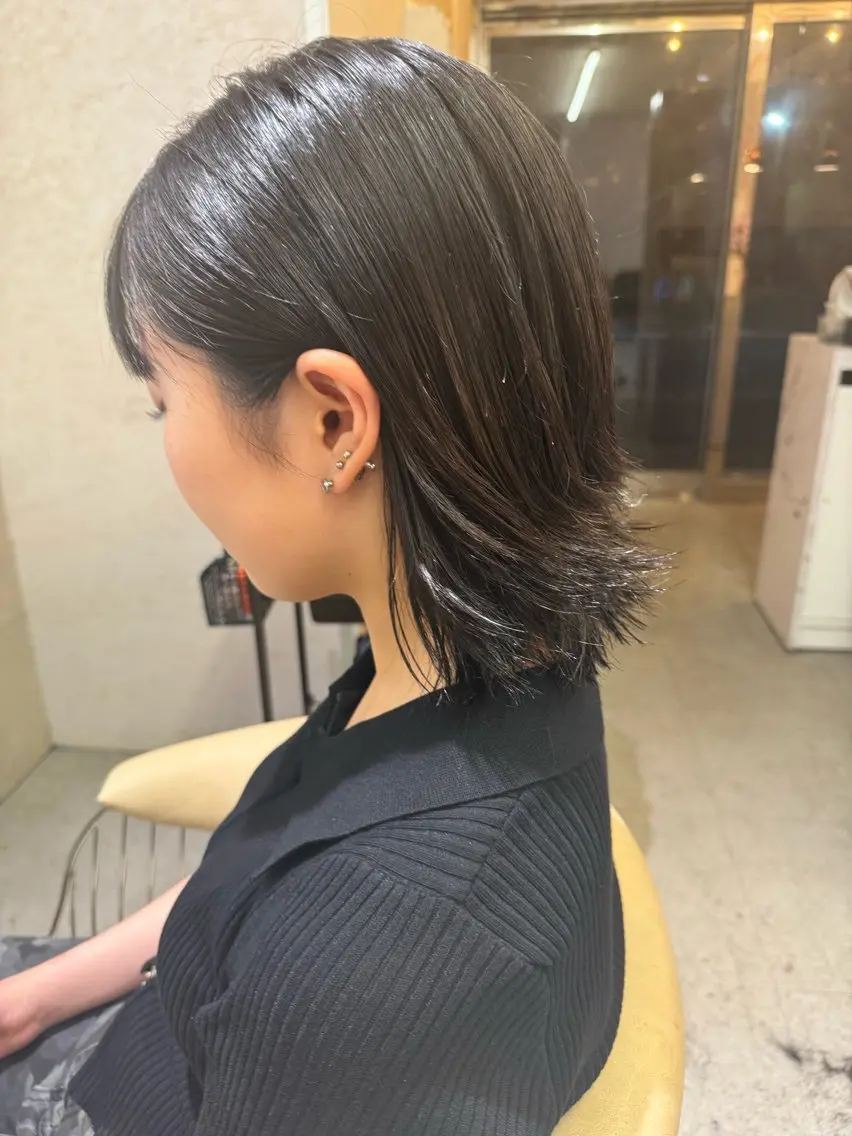 ショート ボブ 外ハネヘア カット 🔥ユウト🔥メンズ 特化/赤み消しカラーのヘアスタイル