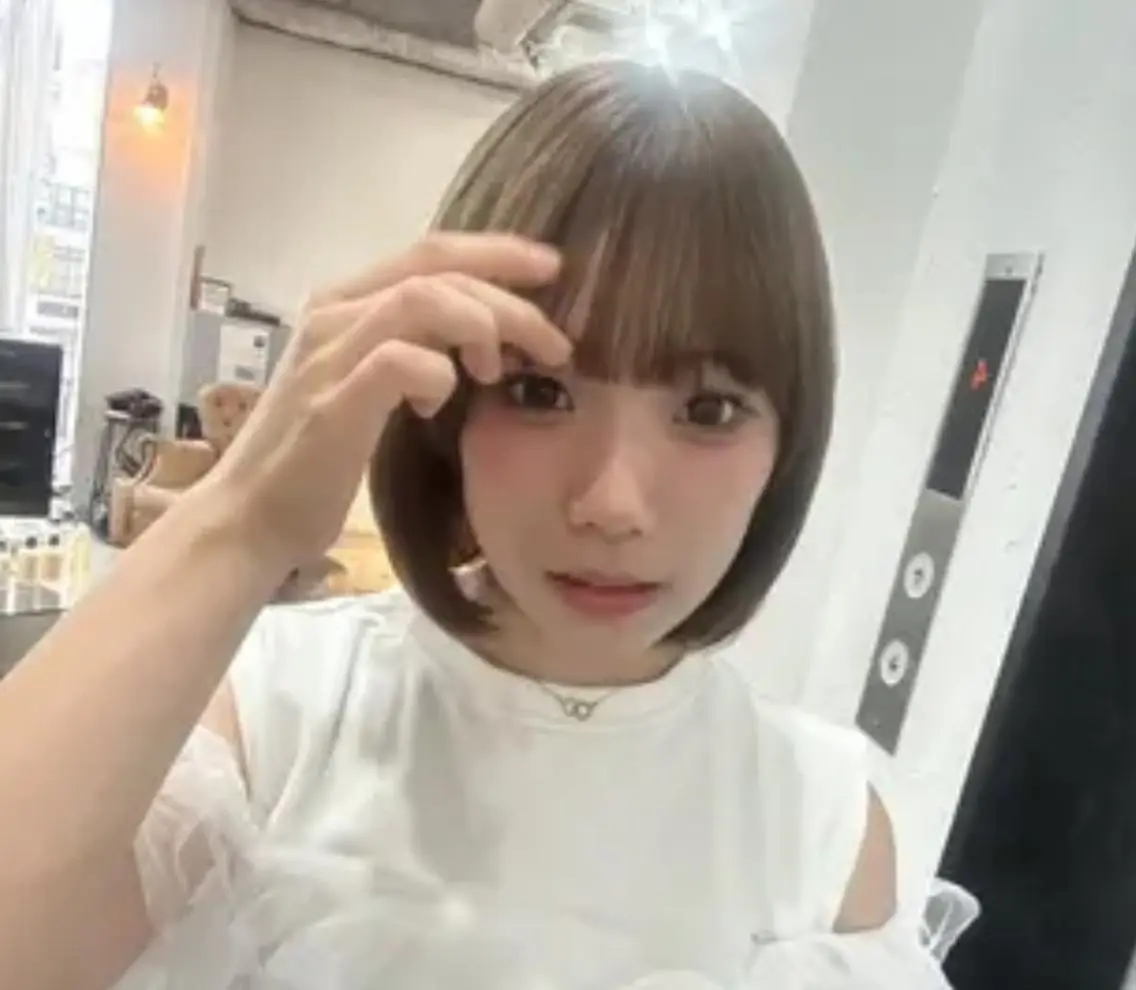 ショート カラー 透明感カラー ハイトーンカラー ボブ カラーモデル　広島市 legare凜🌻✨のヘアスタイル