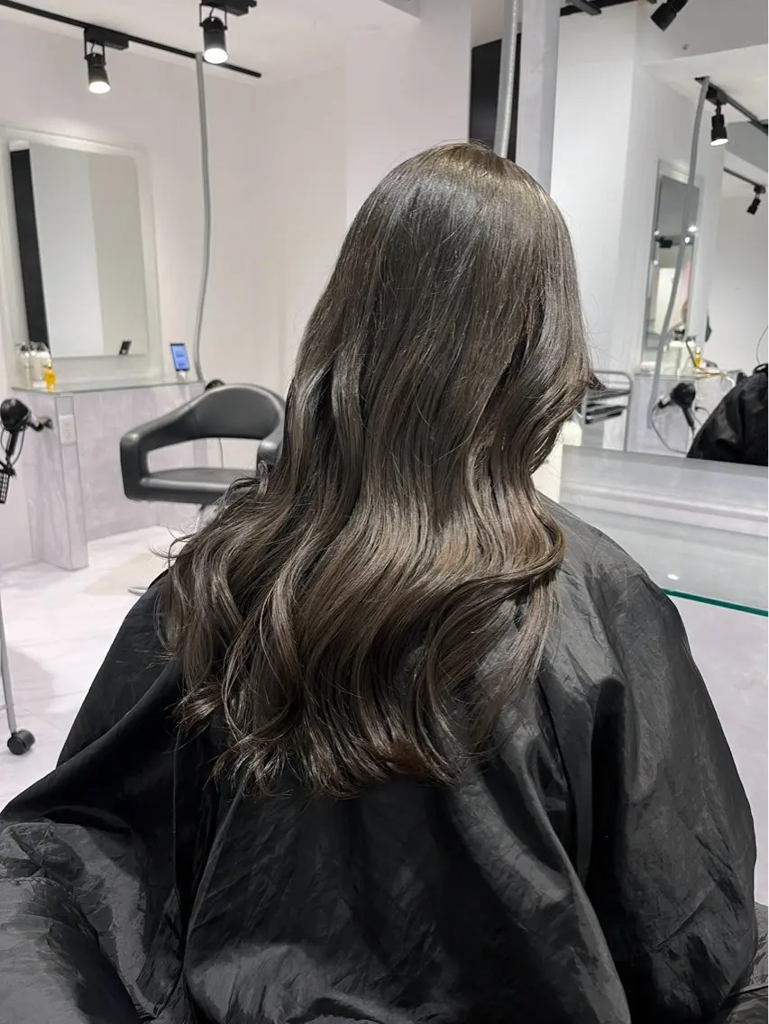 ロング カラー 透明感オリーブ🌿‬ HARUNE🕊のヘアスタイル