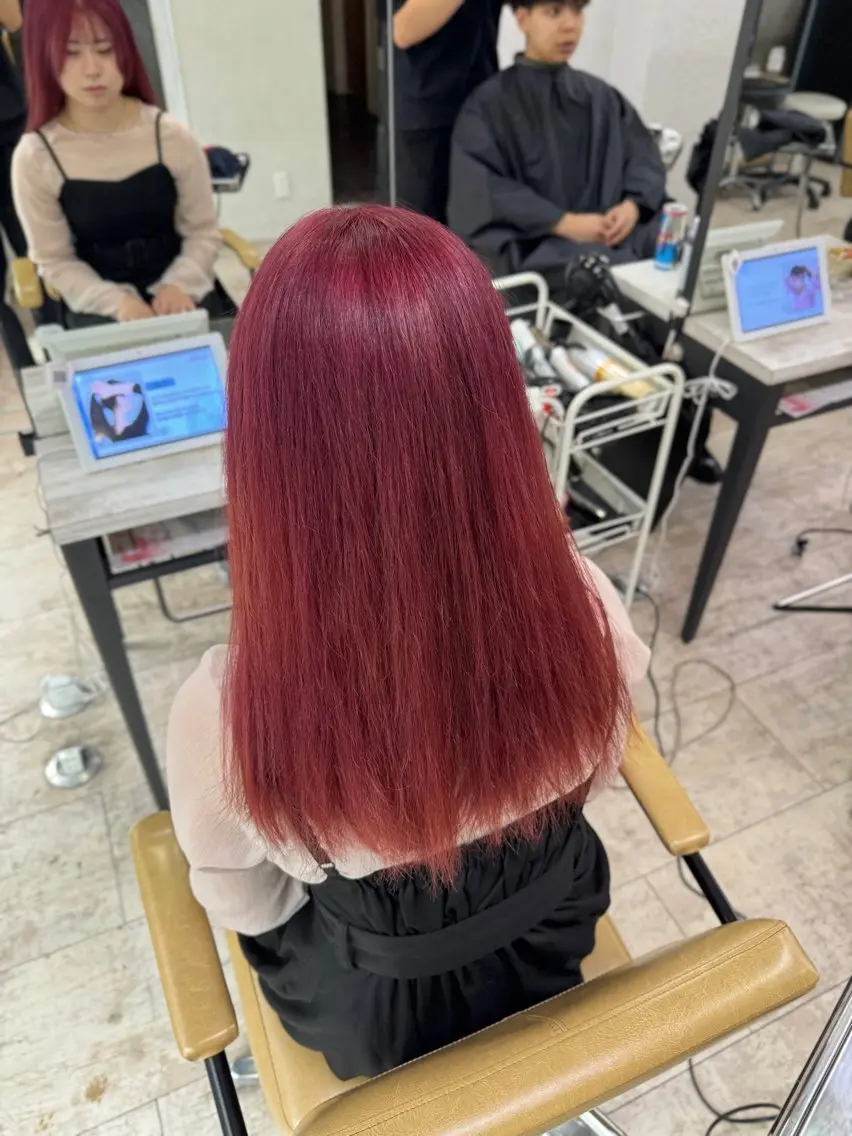 ロング ヘアカラー 槙川 郁弥のヘアスタイル