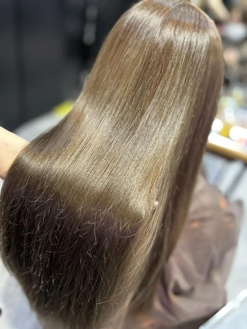 🌟本日限定🌟ブリーチなし透明感カラー+ミルボントリートメント+毛先カットの写真
