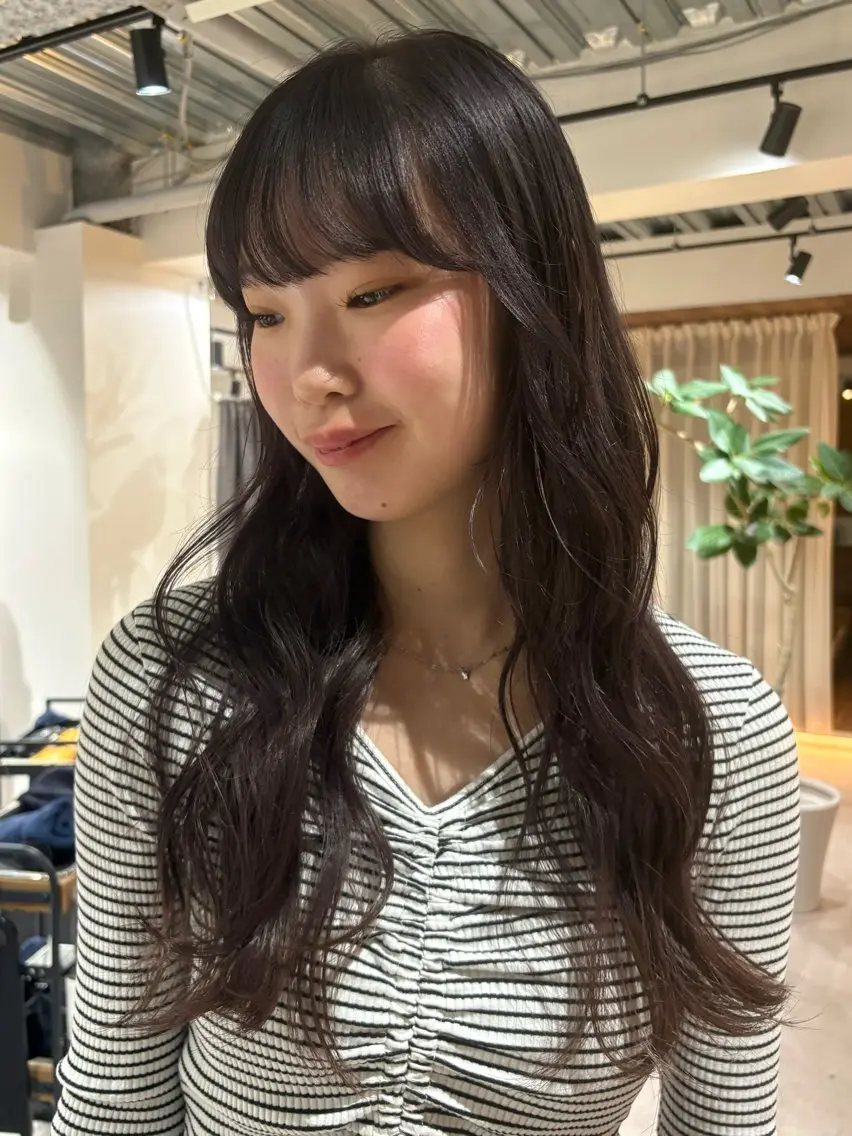カラー ブリーチ 透明感カラー グレージュ ラベンダーカラー ラベンダーグレージュ ヘアカラー aina / n.w.hのヘアスタイル