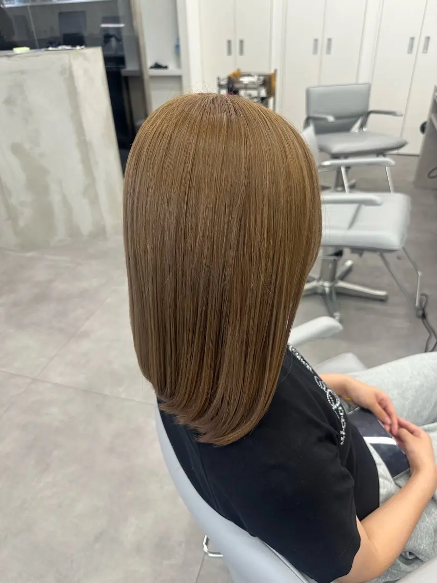 セミロング ヘアカラー ボブハイトーン 🖤Ayame🖤のヘアスタイル