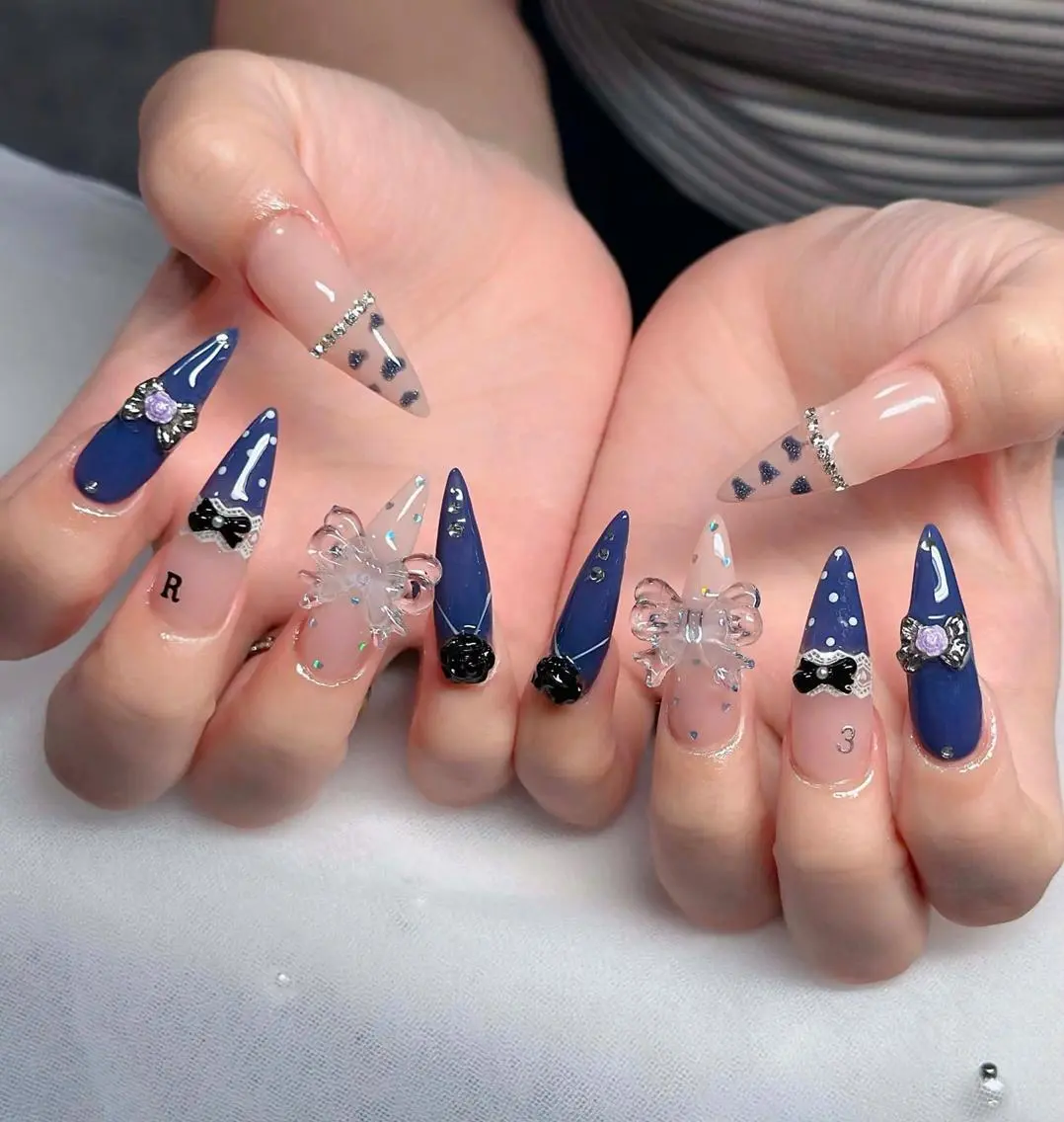 ネイル フレンチネイル ジェルネイル ハロウィン 韓国ネイル マグネットネイル ハンドネイル H.baby Nail Salonのネイルデザイン