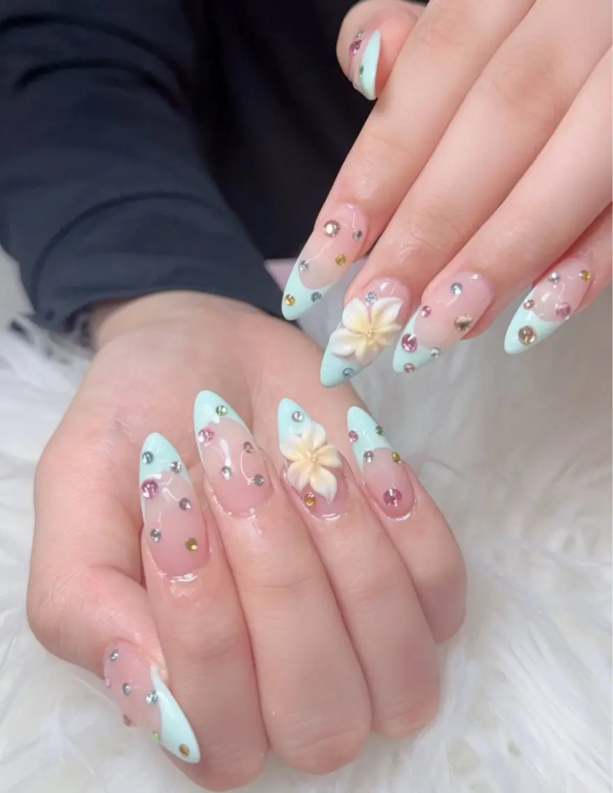 ネイル ハンドネイル ハンドケア DuLi Blinkのネイルデザイン