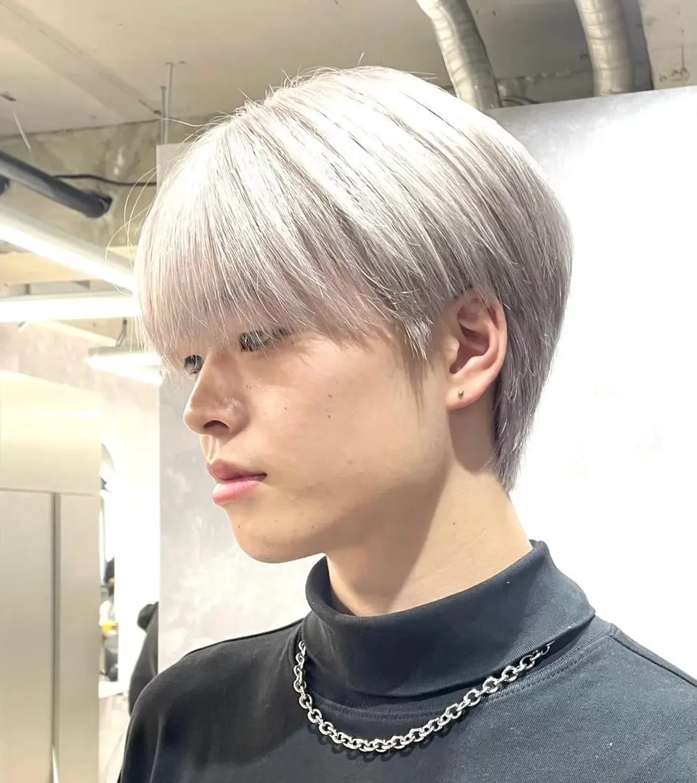 カラー 齊藤 千隼のヘアスタイル