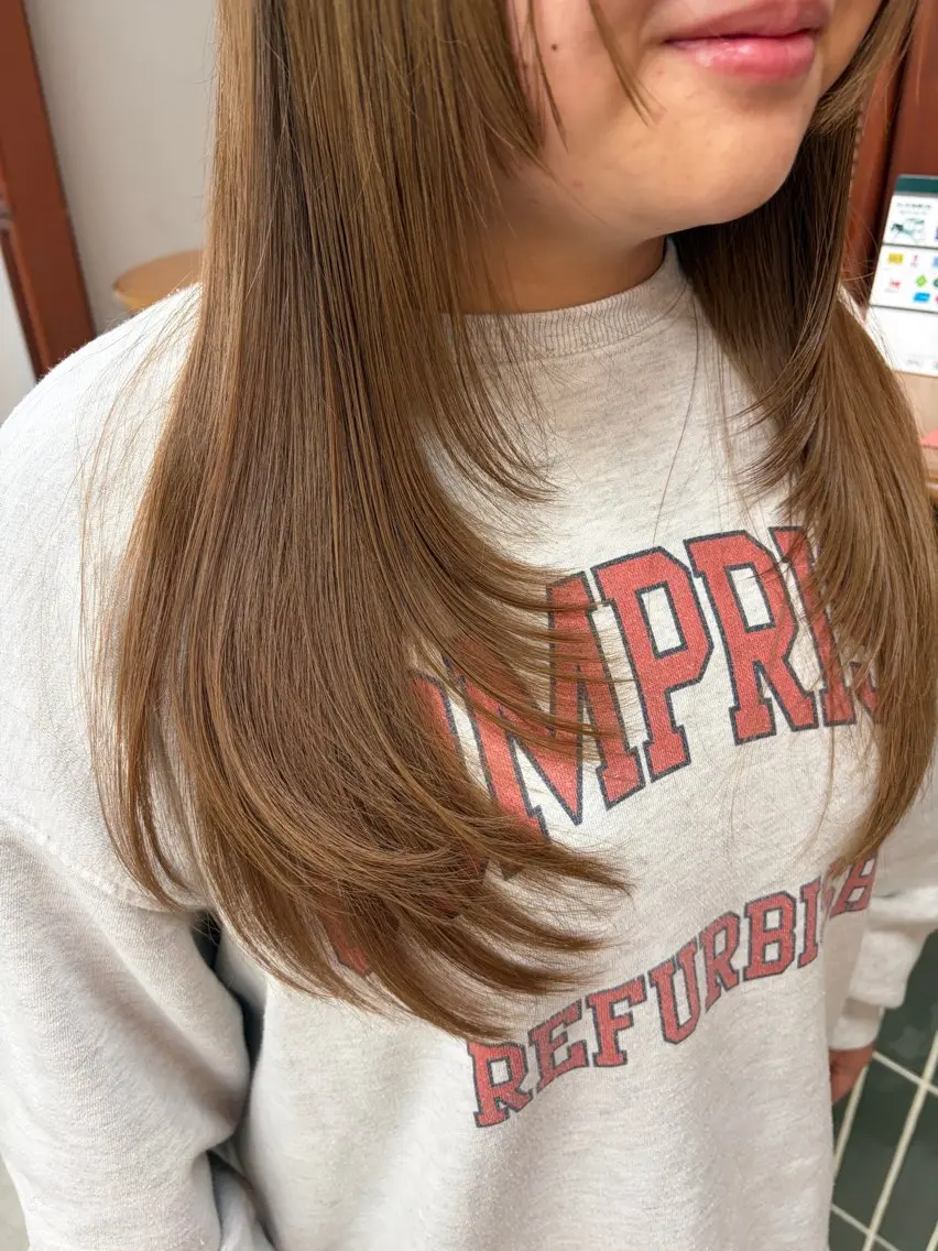 ロング ロングレイヤー レイヤーカット ロング 杉本 涼音のヘアスタイル