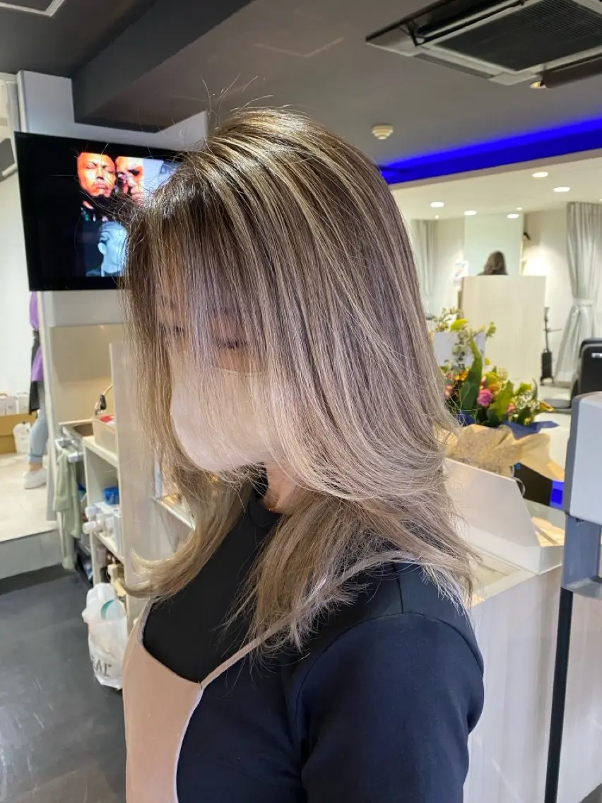ミディアム カラー 中山 美空🌙のヘアスタイル