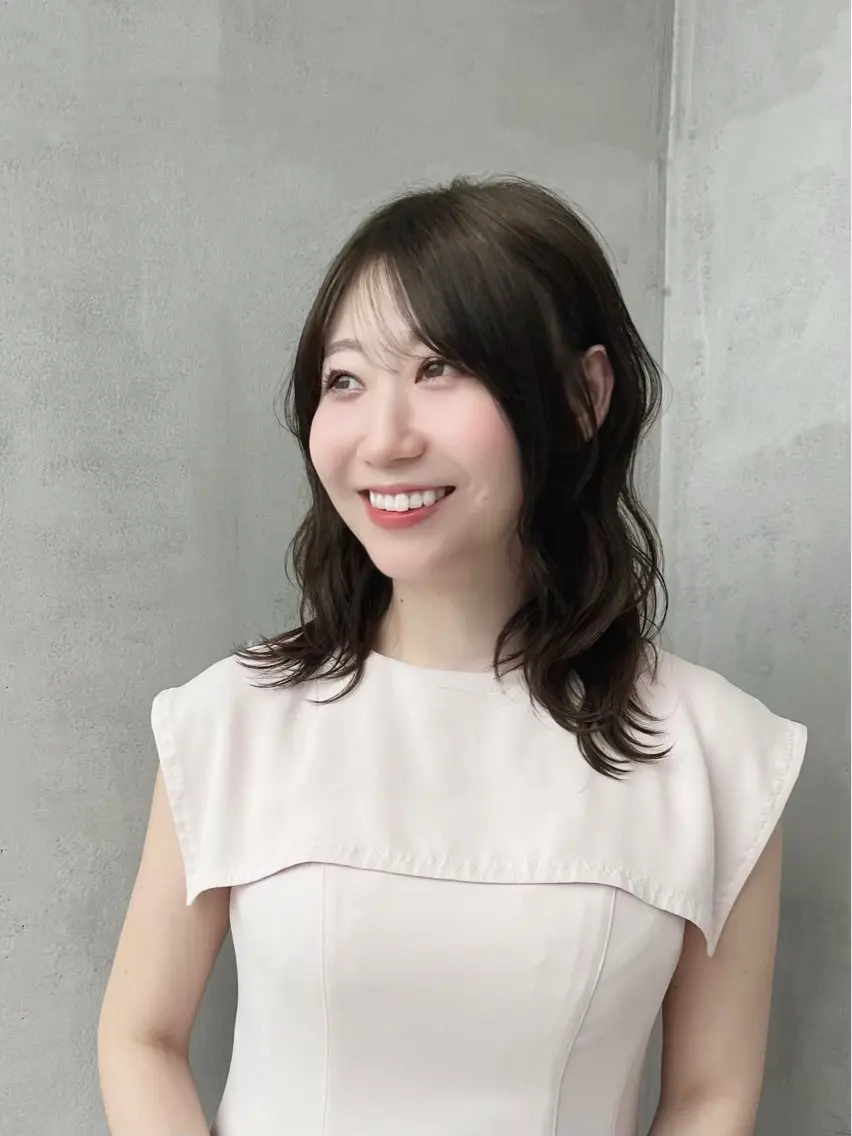 ミディアム カラー 小顔ショート🌿 Say.石川葵のヘアスタイル