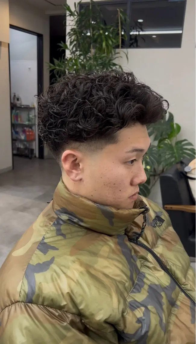 メンズ カット パーマ RIENS 高森俊輔のヘアスタイル