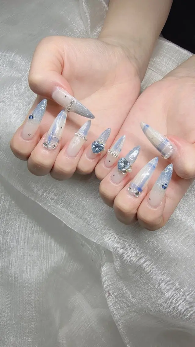 ネイル ハンドネイル Lee Nailsのネイルデザイン