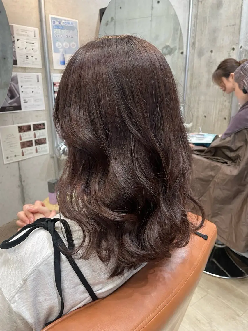 ミディアム カラー 東 史夏のヘアスタイル