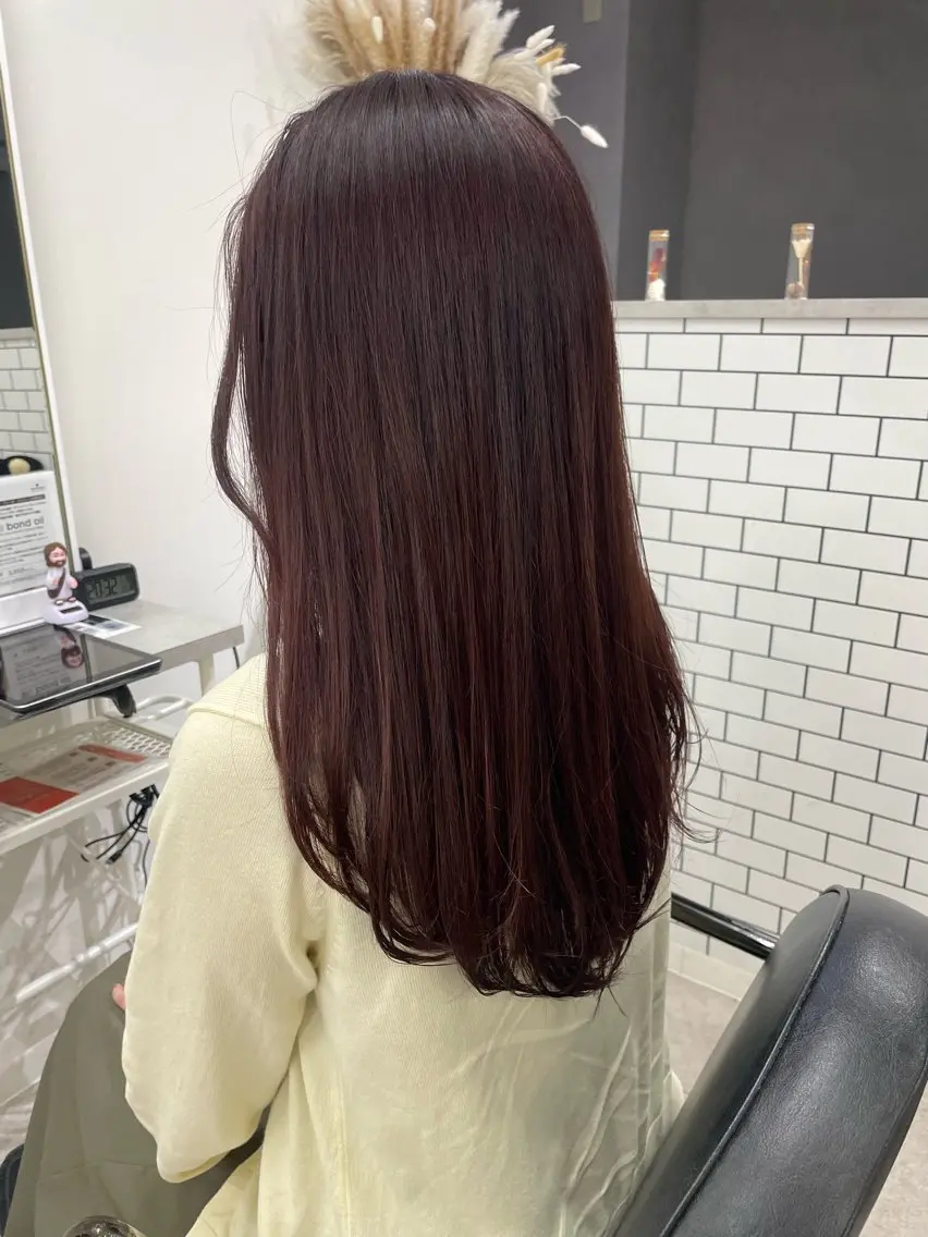 〖🥀大人っぽく垢抜け🥀〗前髪、顔周りレイヤー+透明感カラー+髪質改善トリートメント ¥8,500の写真