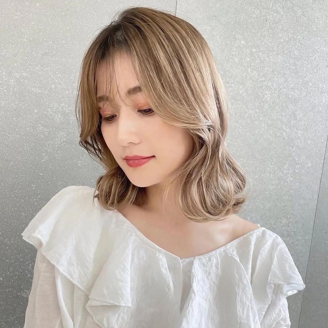ミディアム 山本翔一郎 韓国顔周りレイヤーのヘアスタイル