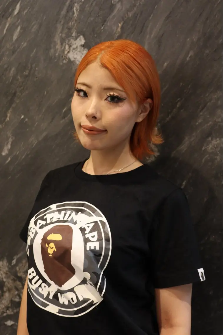 ミディアム カラー オレンジ カット ヘアカラー トリートメント レイヤー/ブリーチ iwamiya岩見谷のヘアスタイル