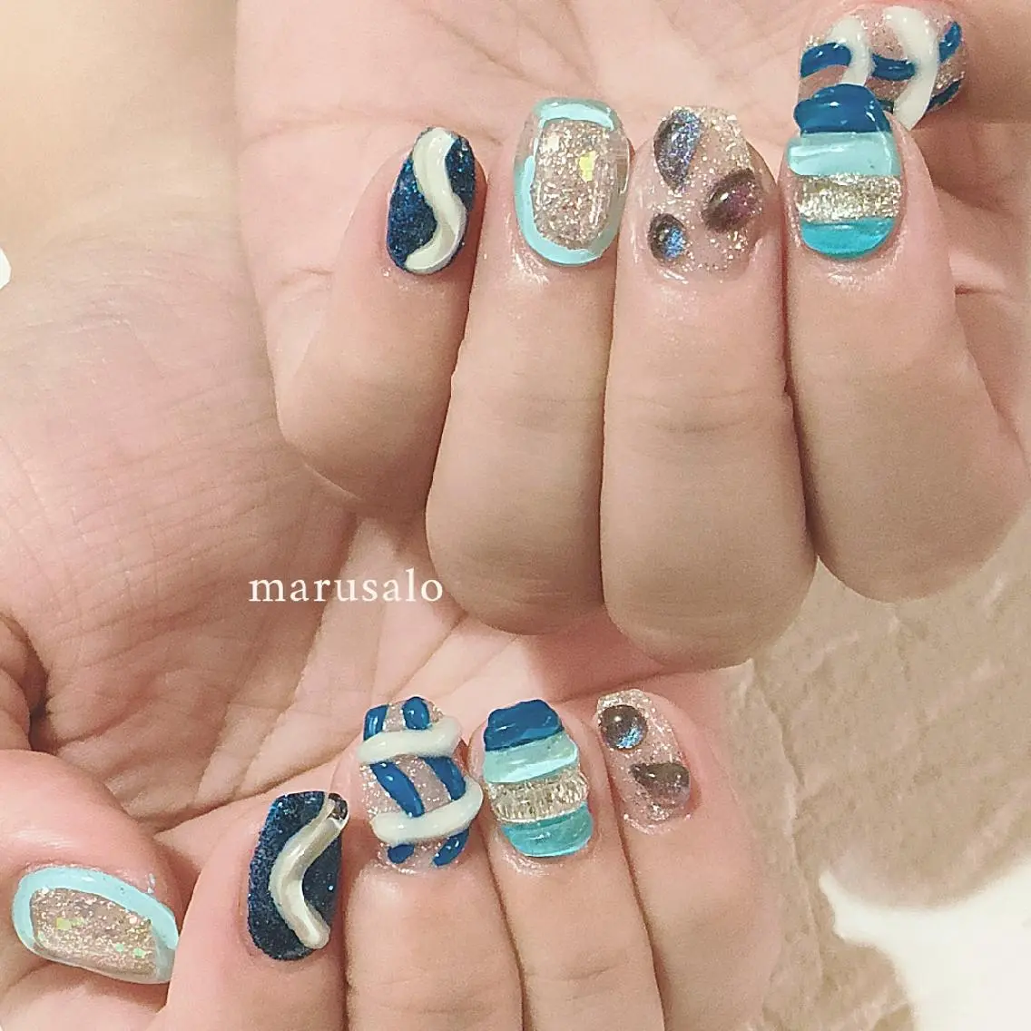 ネイル ブルー 韓国ネイル ラメ(グリッター) マグネットネイル ニュアンスネイル ハンドネイル marusalo nailのネイルデザイン