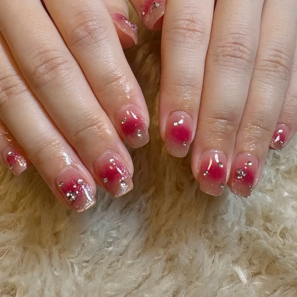 ネイル チークネイル nailsalon kiii'sのネイルデザイン