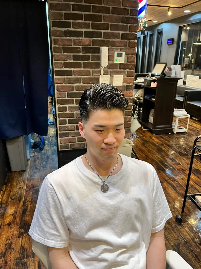 ショート メンズ フェードカット カット ヘアセット 夜に通える 理容室山崎健立のヘアスタイル
