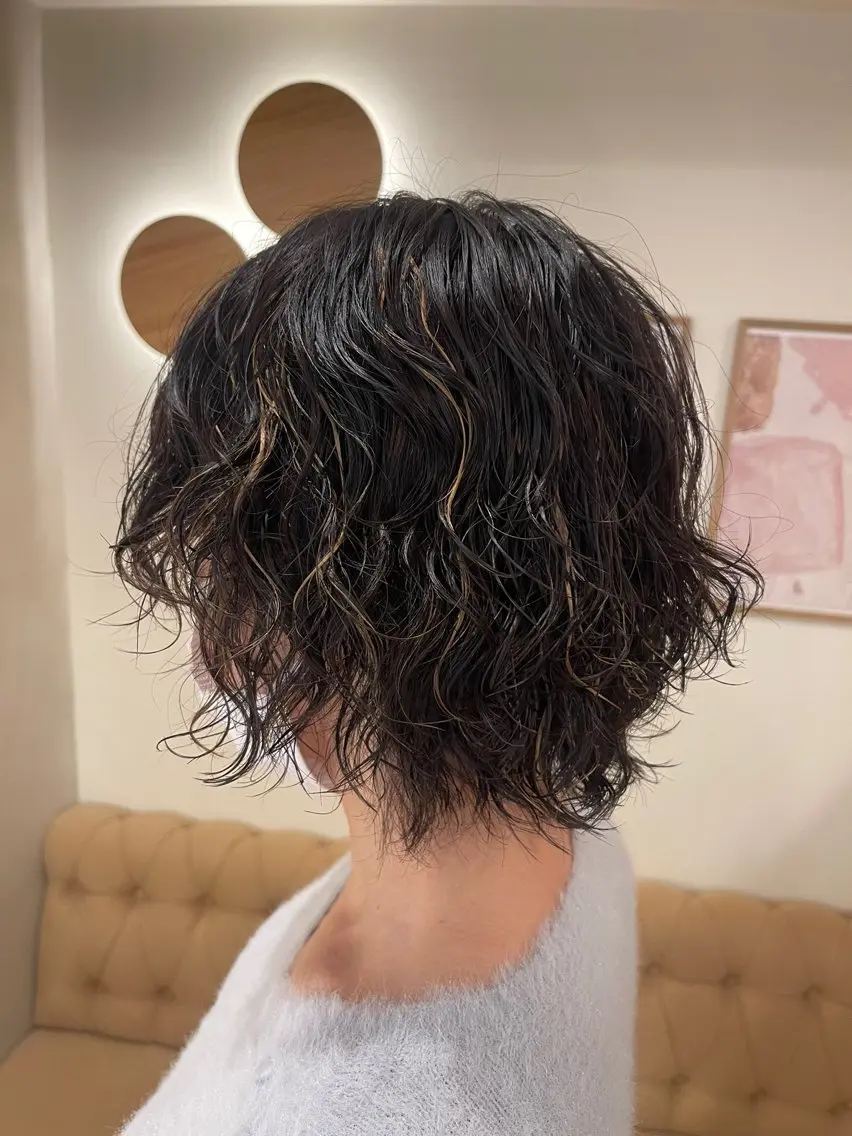 ショート 市原亮/塩釜口/ ツイスパ/波巻きのヘアスタイル