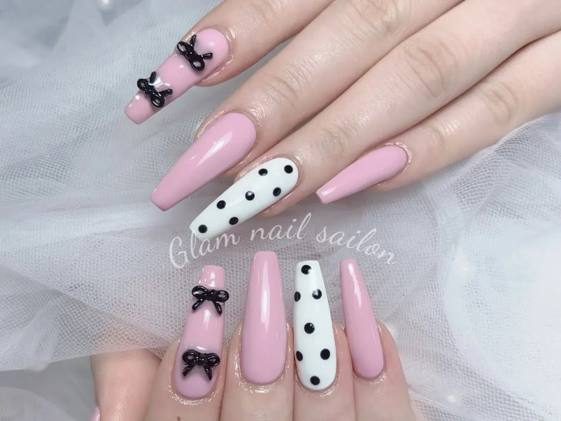 ネイル エツメ💅 長さ出し🎀デザインのネイルデザイン