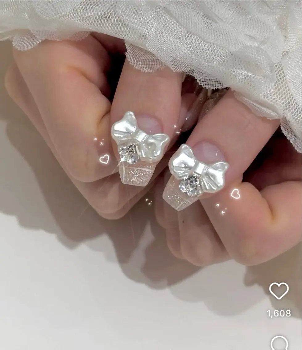 ネイル アートネイル ジェルネイル ガーリー キラキラネイル Nihonthy Nail 新宿のネイルデザイン