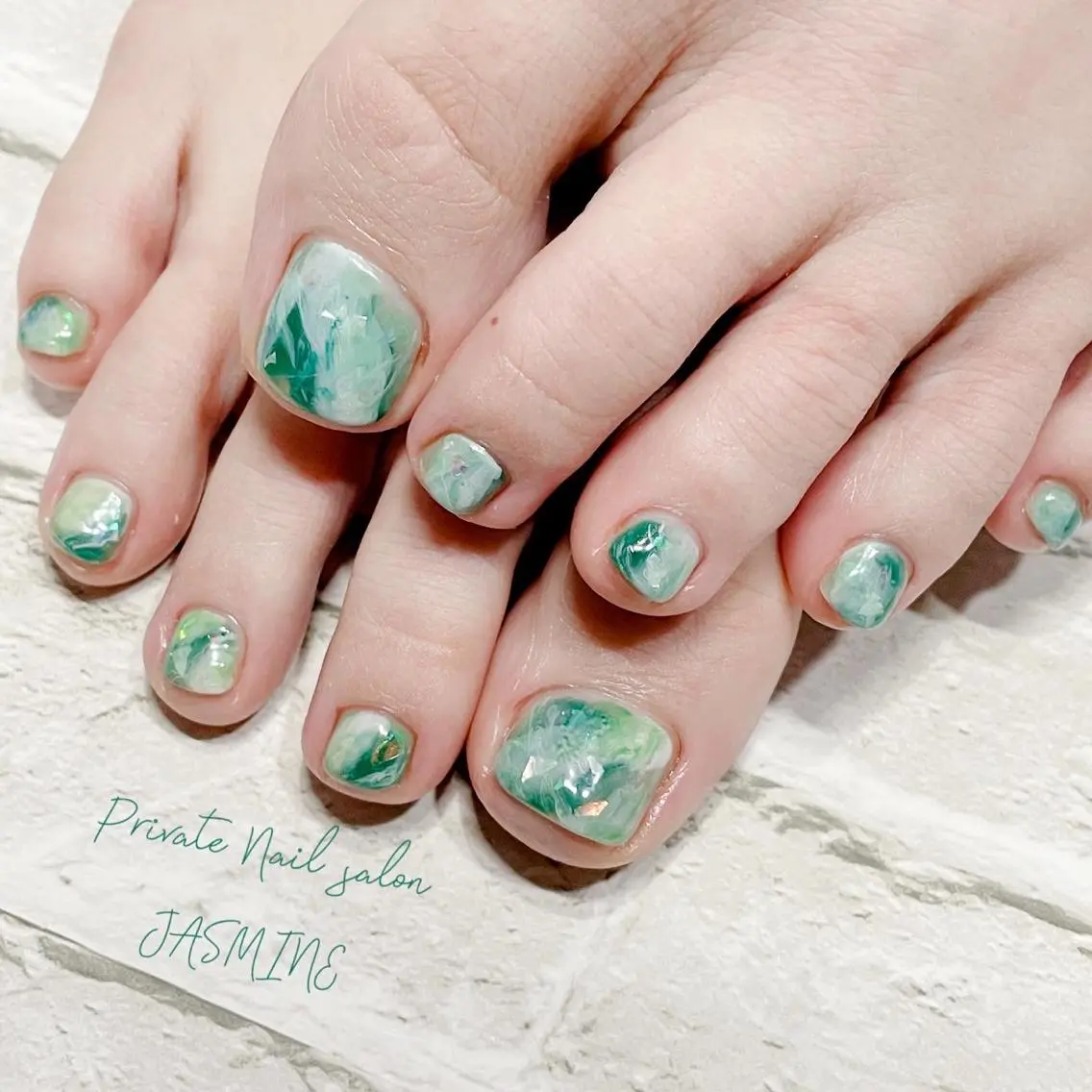 ネイル フットネイル グリーン ニュアンスネイル Nail salon JASMINEのネイルデザイン