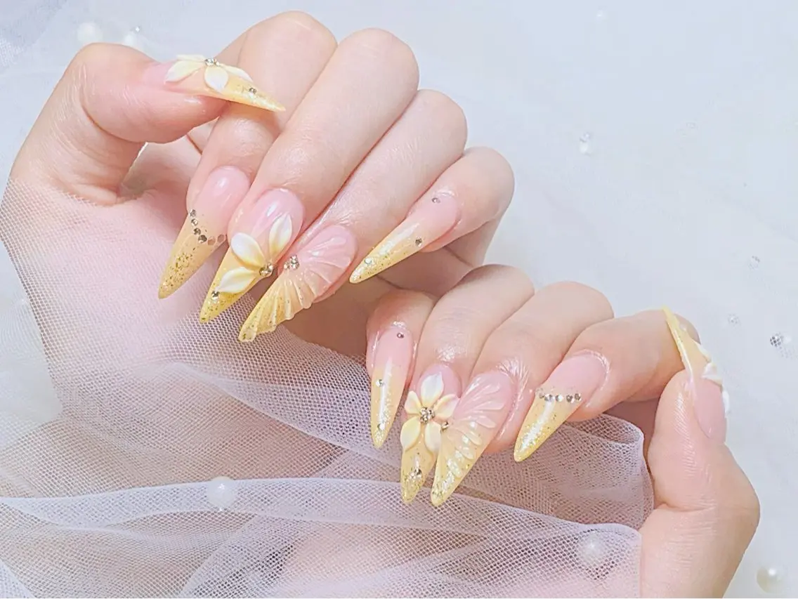 ネイル チークネイル 長さ出し フラッシュネイル フレンチネイル グラデーション ハンドネイル AN NAIL 高田馬場のネイルデザイン