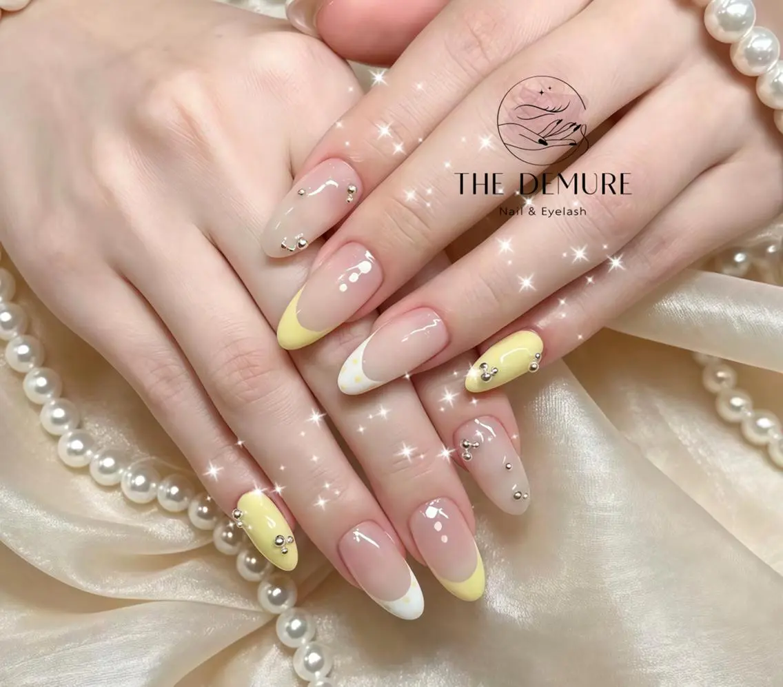 ネイル アートネイル 韓国ネイル マグネットネイル オフィスネイル スカルプネイル ハンドネイル ハンドケア NailDemure 【銀座店】のネイルデザイン