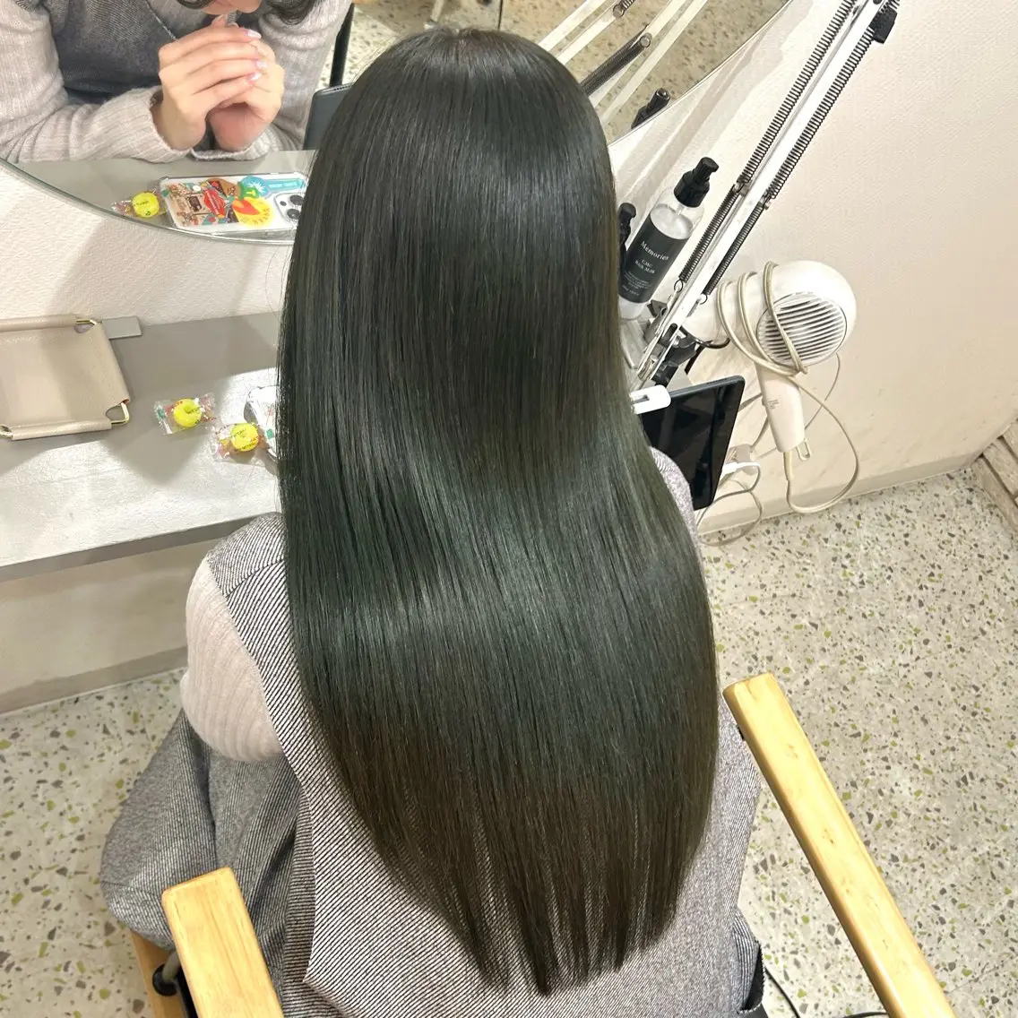 ロング カラー ベージュカラー オリーブベージュ ロング 🧣艶カラー・ヘア セット Chie🧸のヘアスタイル