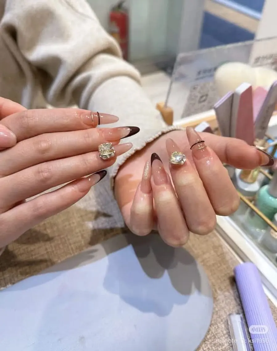ネイル 韓国ネイル マグネットネイル 持ち込み ハンドネイル Dyo Nail_Royalのネイルデザイン