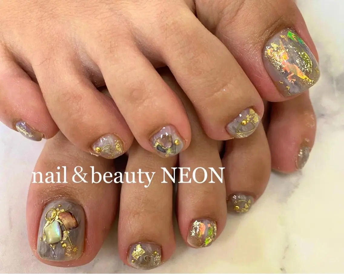 【🌟ミニモ限定🌟】オフありフットネイル デザインカラーパーツやり放題☆お時間120分 ニュアンス ミラー 対応🥰の写真