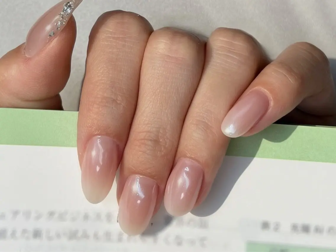 ミラー/オーロラネイルの写真