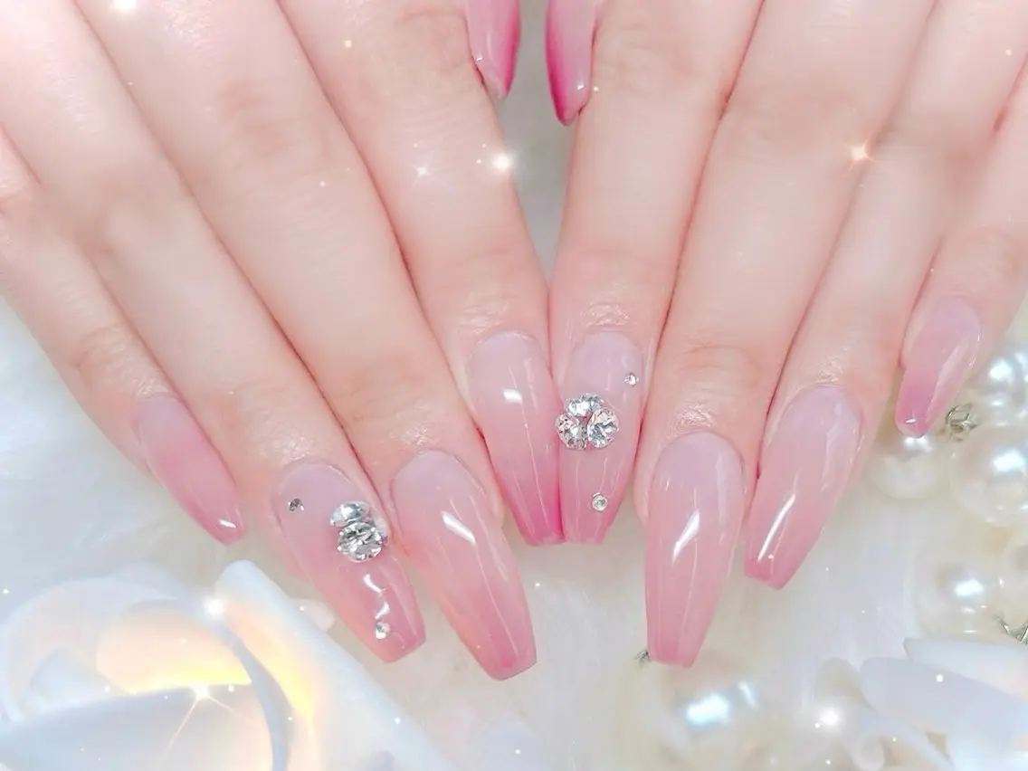 ネイル Vogusty's Nail 鶴見店のネイルデザイン
