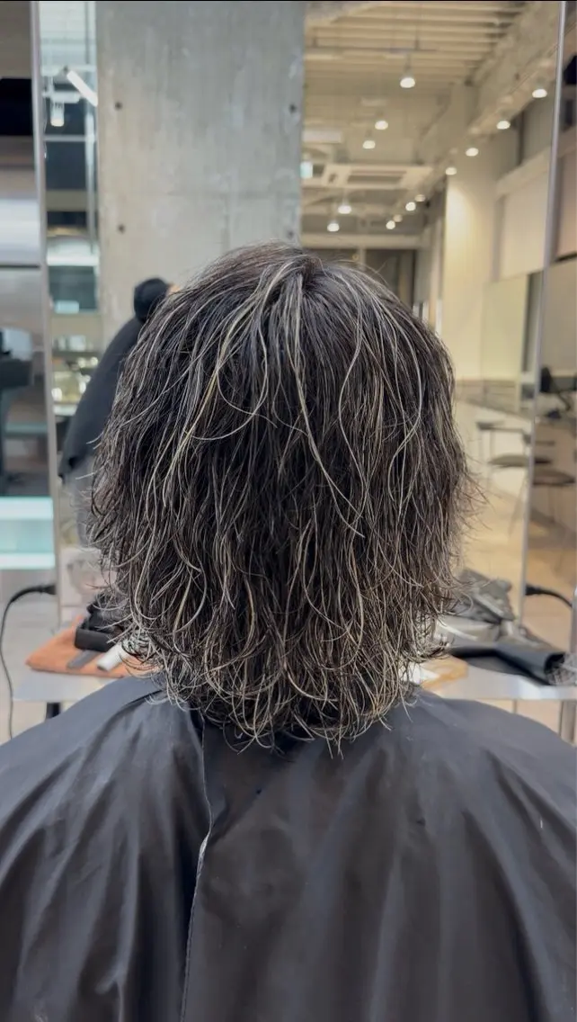 ミディアム カラー パーマ メンズ fifth park 六反穂 龍介のヘアスタイル