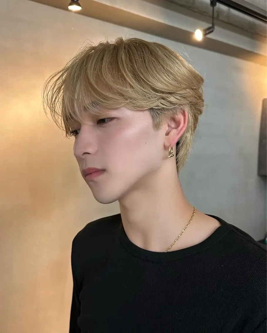 ショート カラー メンズ マッシュ シースルーマッシュ ベージュカラー ブロンド ブロンドベージュ カット ヘアカラー メンズ特化 🦋KANOKO🦋のヘアスタイル