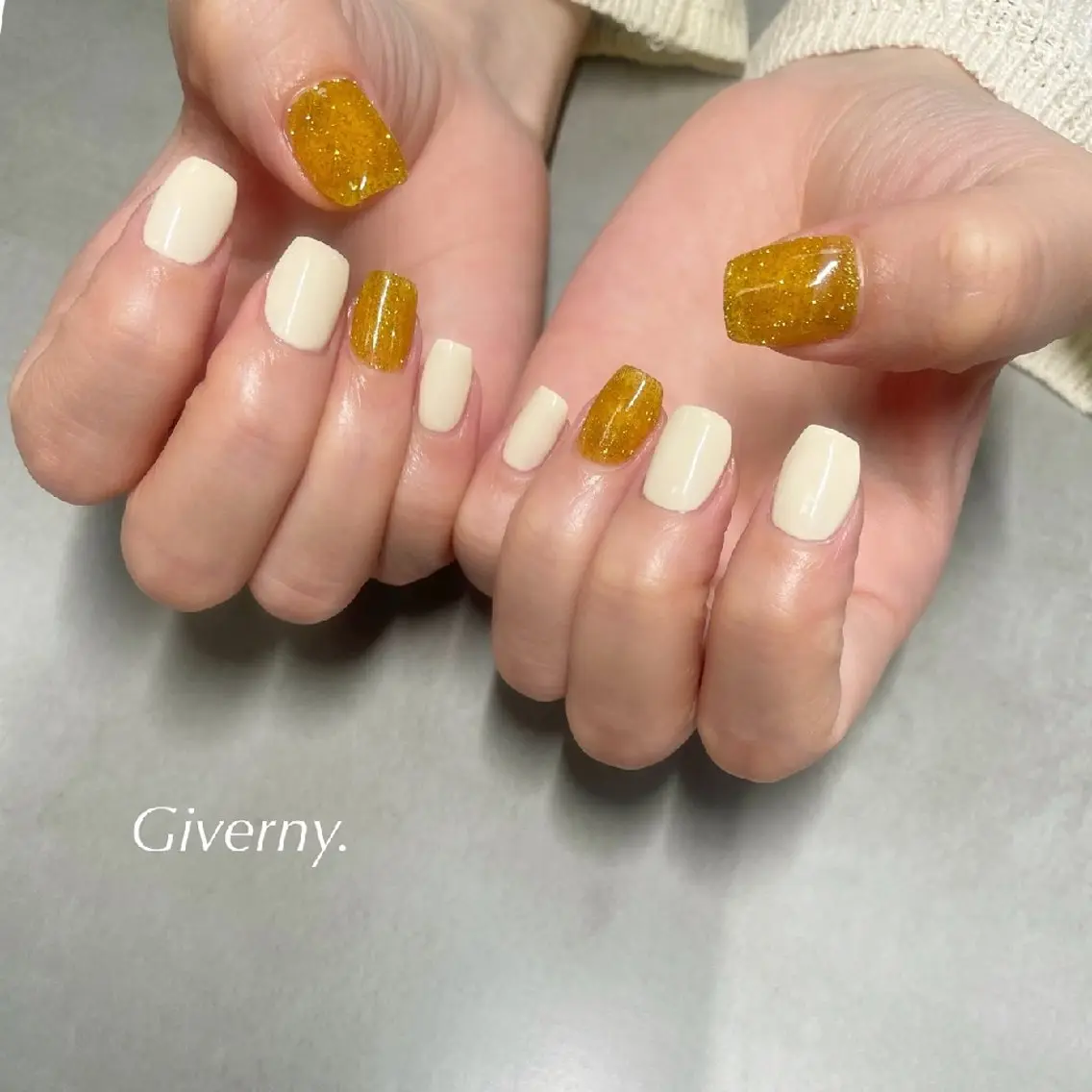 ネイル フラッシュネイル ワンカラーネイル 夏ネイル ハンドネイル Giverny .のネイルデザイン