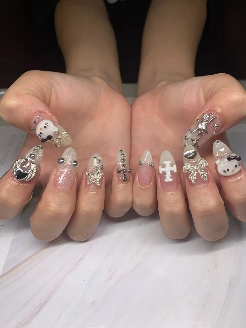 ネイル フレンチネイル ジェルネイル 韓国ネイル マグネットネイル マグネットフレンチ akina nailsのネイルデザイン