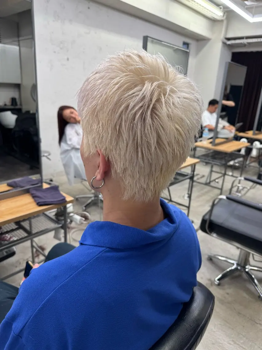 ショート カラー メンズ メンズブリーチ スパイキーショート ブリーチ 抜きっぱなしブロンド ブロンド カット ヘアカラー トリートメント 💈メンズ特化💈 TASUKUのヘアスタイル