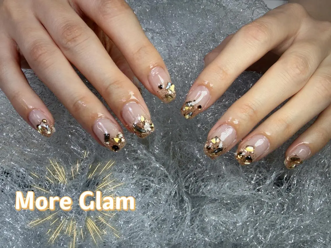 ネイル 長さ出し フットネイル フレンチネイル ジェルネイル ガラスフレンチ More Glam 池袋東口店のネイルデザイン
