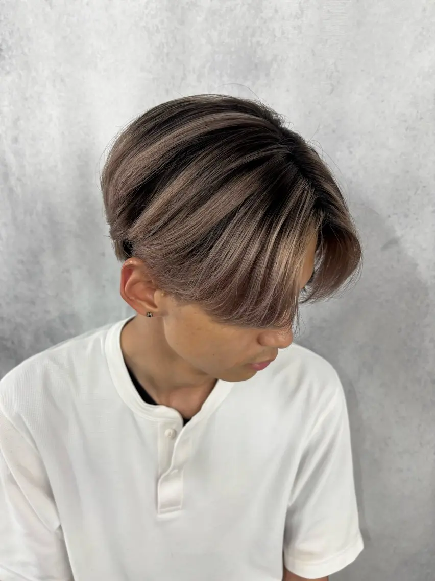 ミディアム メンズ メンズバレイヤージュ メンズブリーチ レイヤーカット 燕三条駅徒歩6分/ NOBUTA💎のヘアスタイル