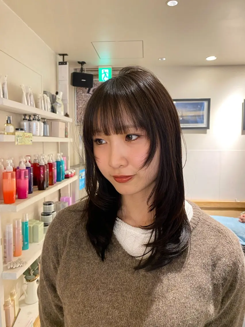 セミロング カラー カット ヘアカラー ナチュラルヘア🫧 ナナミのヘアスタイル