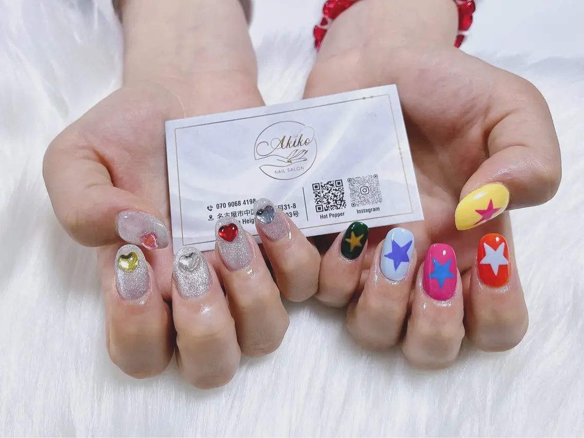 ネイル フットネイル ジェルネイル 韓国ネイル マグネットネイル 持ち込み ハンドネイル AKIKO ネイルサロンのネイルデザイン