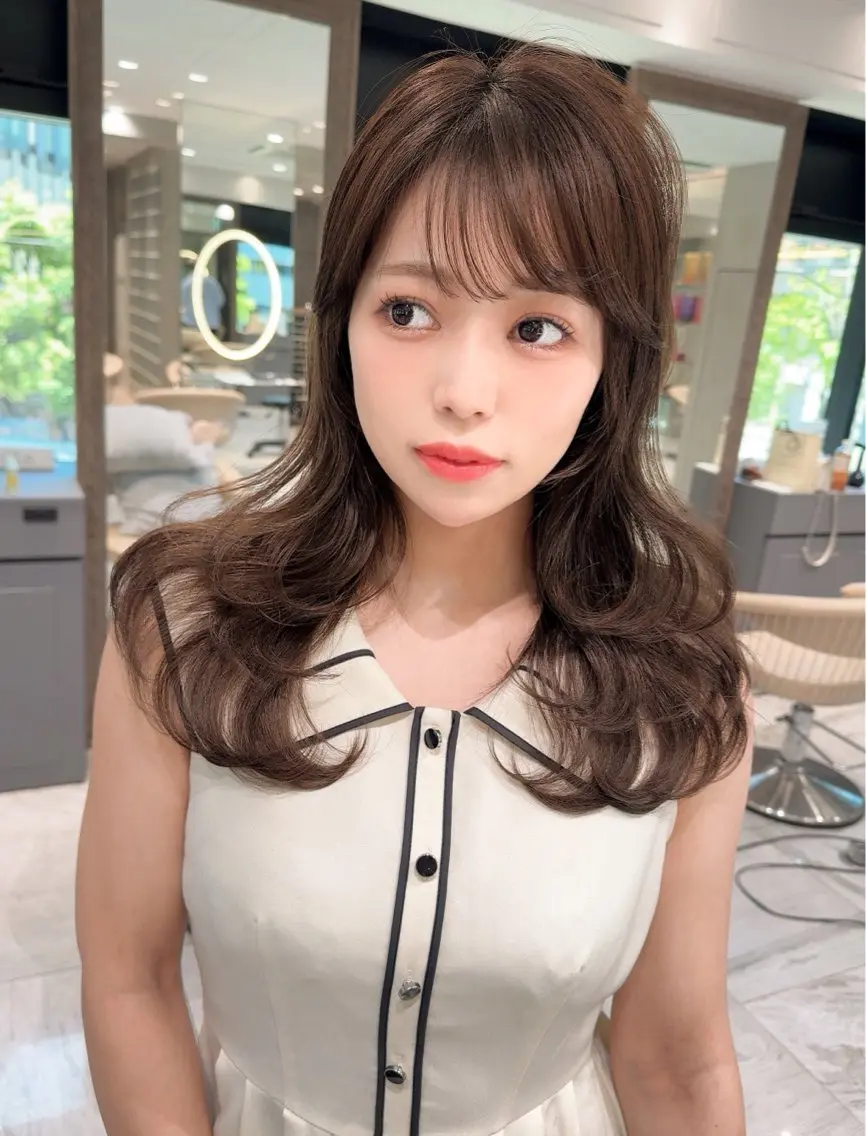ミディアム カラー ベージュカラー 黒髪 ブリーチ ブルーカラー ブルーブラック カット ヘアカラー トリートメント 木屋元一/透明感 /前髪/レイヤーのヘアスタイル