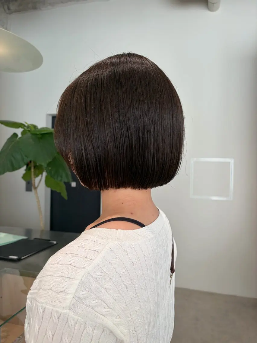 ショート ボブ カット ヘアカラー トリートメント 石川 瑠琉のヘアスタイル