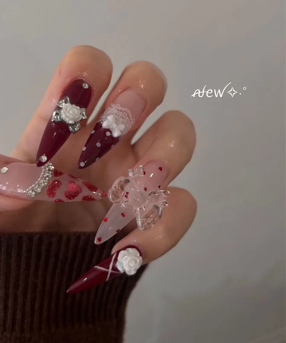 ネイル 長さ出し キラキラネイル 韓国ネイル ロングネイル ワンホンネイル ハンドネイル Josie nail salonのネイルデザイン
