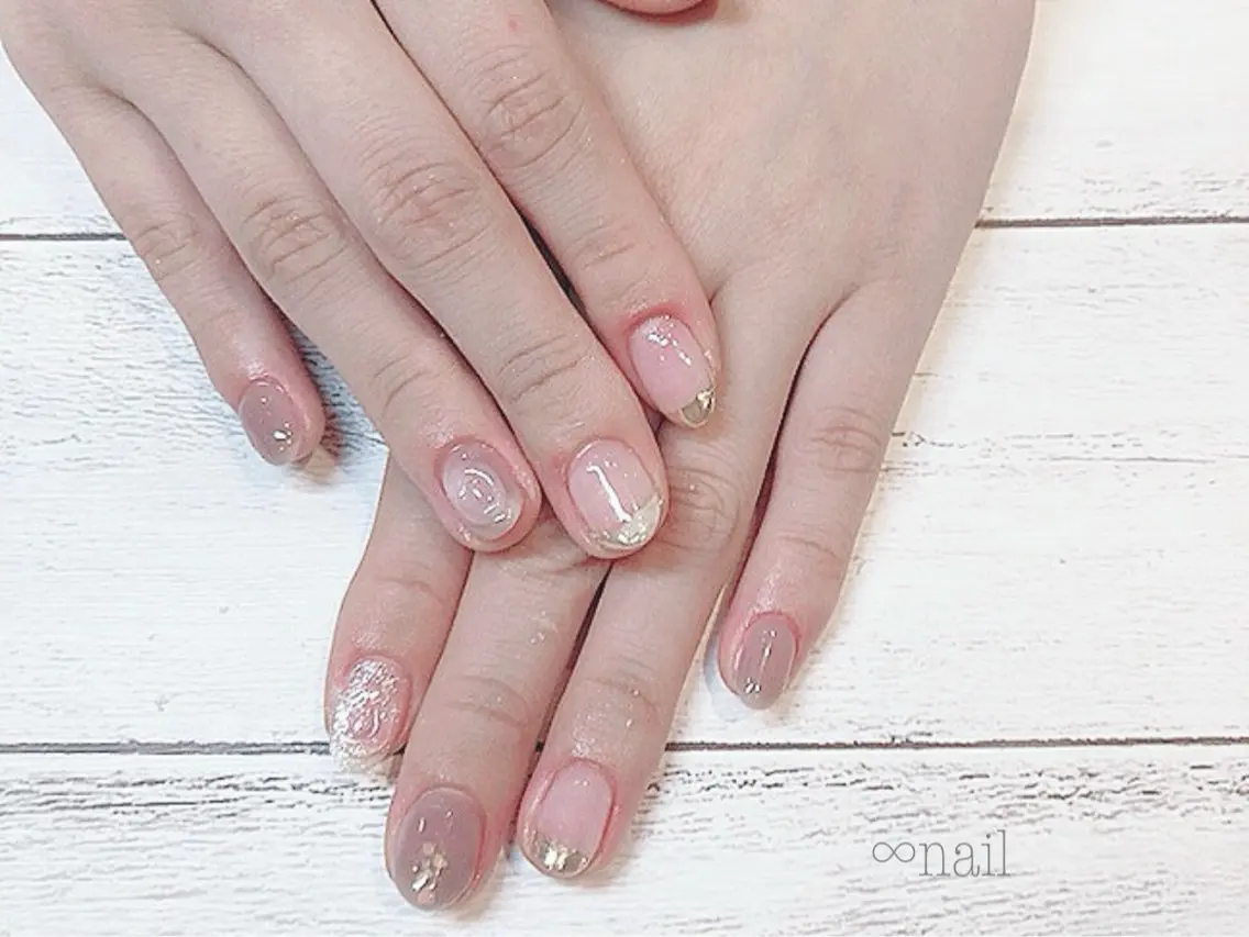 ネイル フットネイル ジェルネイル マグネットネイル ワンカラーネイル パラジェル 🧸 Emiri🫧のマツエク・マツパデザイン