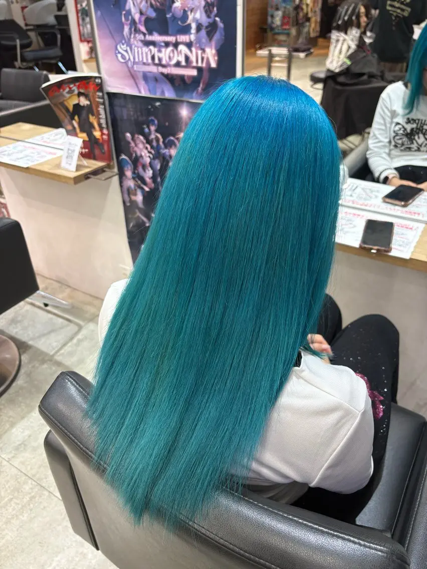ロング カラー ヘアカラー トリートメント 推しカラー/ ミクのヘアスタイル
