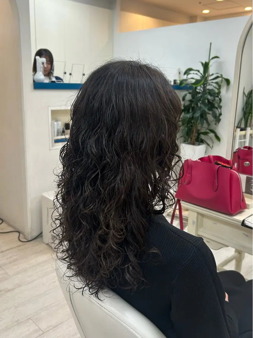 ロング パーマ カット パーマ 小川 夏花のヘアスタイル